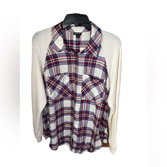 torrid Tops - NWT Torrid cream button up plaid long sleeve top size large